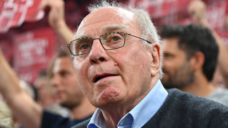 Bayerns Ehrenpräsident Uli Hoeneß kritisiert das WM-Turnier.