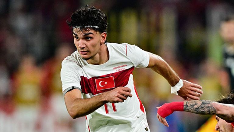 Can Uzun nimmt mit der Türkei an der WM 2026 teil.