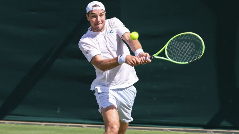 Jan-Lennard Struff in Wimbledon in Aktion.