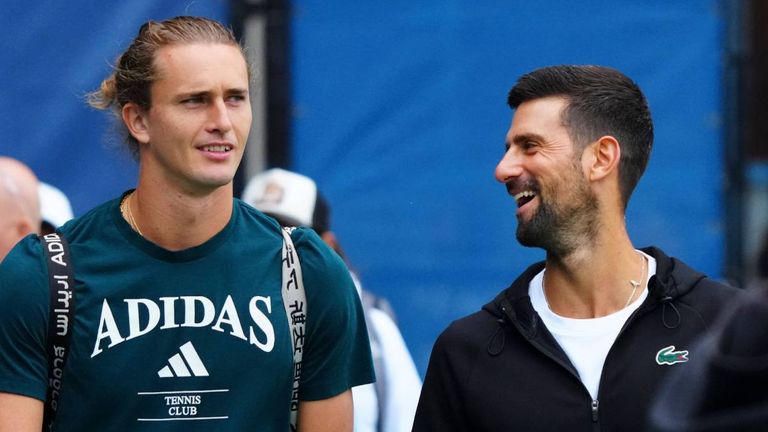 Alexander Zverev und Novak Djokovic bei den US Open 2025.