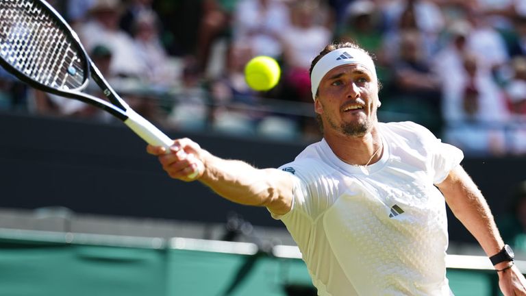 Alexander Zverev steht in Wimbledon in der vierten Runde.
