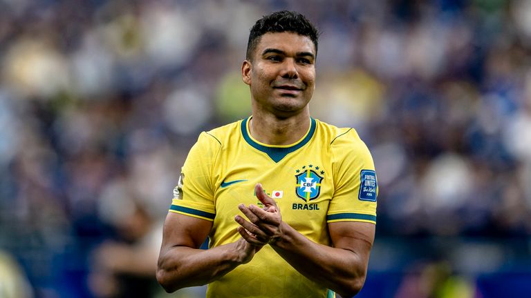 Casemiro läuft seit Jahren mit einem Schreibfehler auf dem Trikot auf.