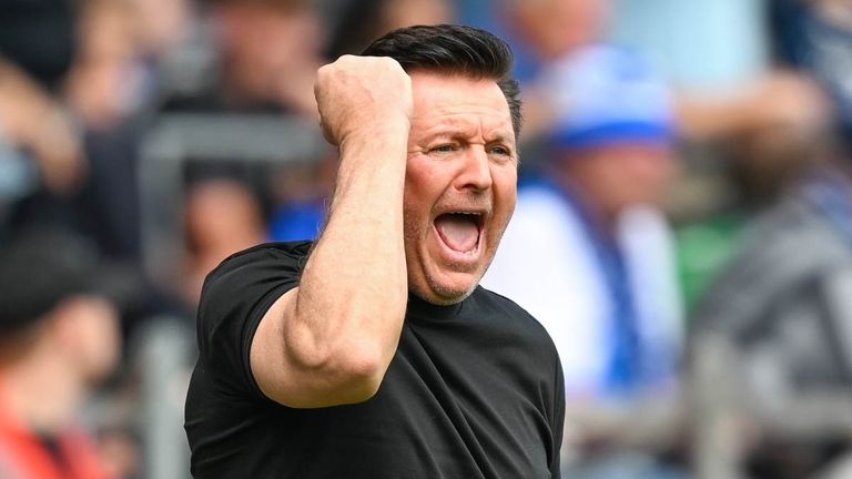 Christian Titz an der Seitenlinie von Hannover 96
