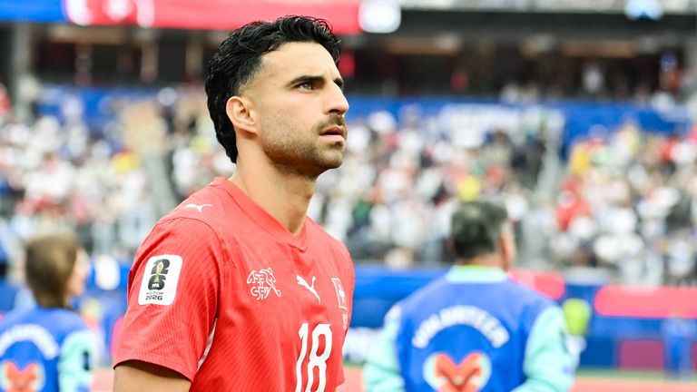 ERAY CÖMERT (28/ Schweiz) - zuletzt bei FC Valencia