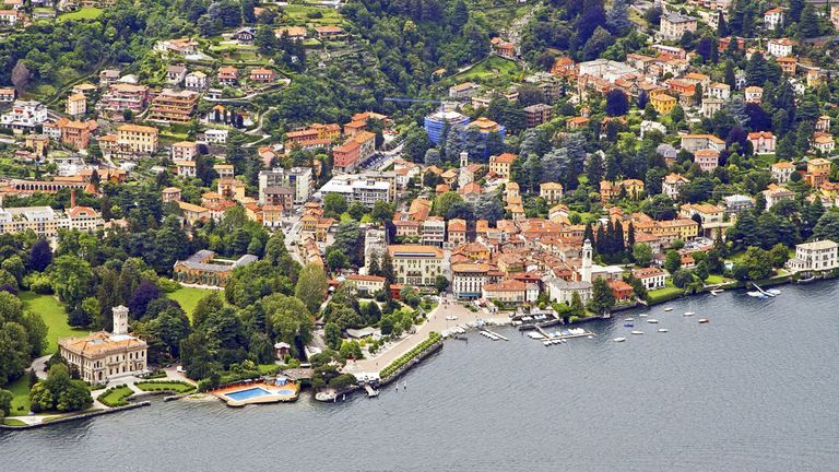 Die lombardische Stadt Como hat 83.000 Einwohner.
