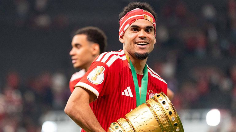 Luis Diaz hat mit dem FC Bayern München in der vergangenen Saison unter anderem den DFB-Pokal gewonnen.
