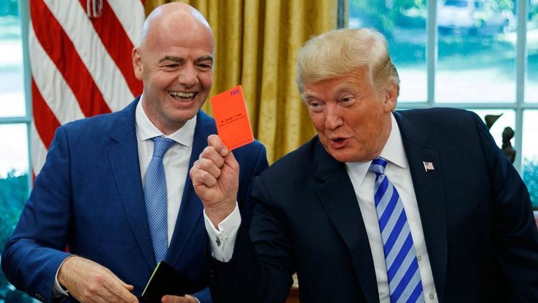 FIFA-Präsident Gianni Infantino (l.) und US-Präsident Donald Trump (r.)