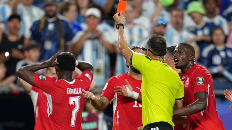 Breel Embolo ist gegen Argentinien mit Gelb-Rot vom Platz geflogen.