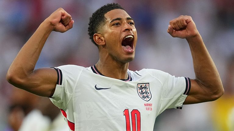 England-Matchwinner Jude Bellingham bejubelt den Einzug ins WM-Halbfinale.