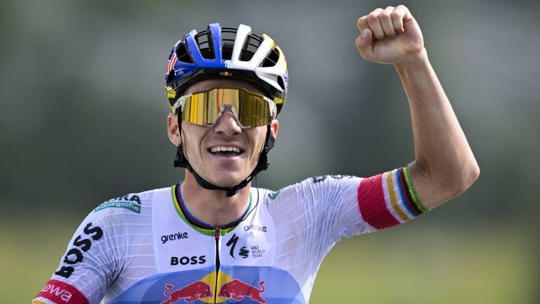 Remco Evenepoel gewinnt die 15. Etappe der Tour de France.