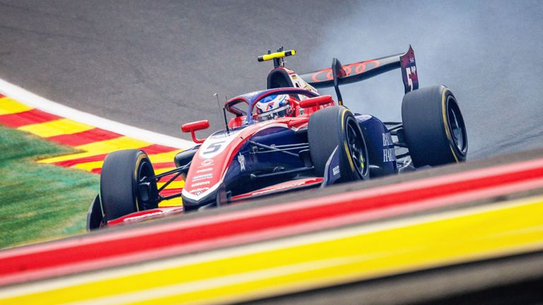 Freddie Slater sammelte nach seinem frühen aus keine Punkte im Sprint der Formel 3 in Belgien.