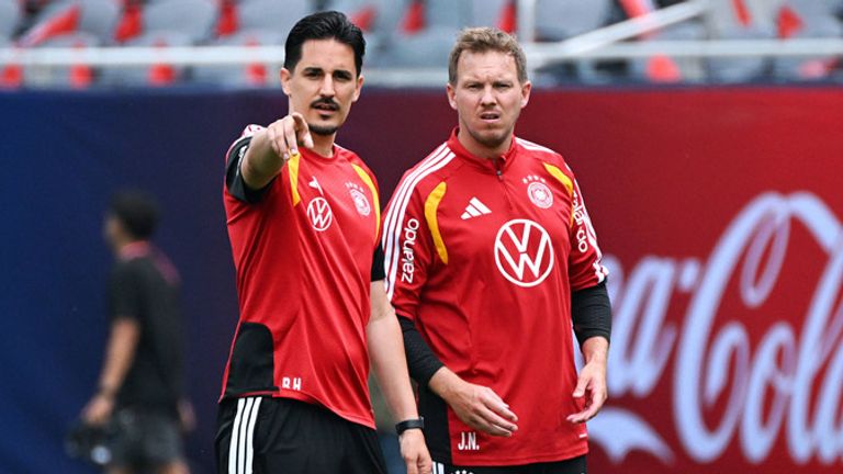 Julian Nagelsmann (r.) und sein Assistent Benjamin Hübner sind mehr für den DFB tätig.