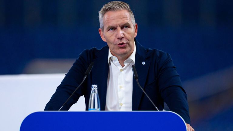 Schalkes Aufsichtsratschef Axel Hefer ist im Amt bestätigt worden.