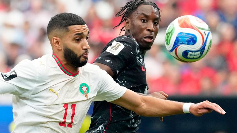 Neu-FCB-Star Ismael Saibari (l.) hat sich im WM-Achtelfinale gegen Kanada verletzt. Marokko hofft aber auf einen Einsatz im Viertelfinale.