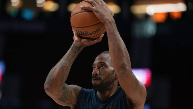 Kawhi Leonard spielte bereits schonmal bei den Toronto Raptors.
