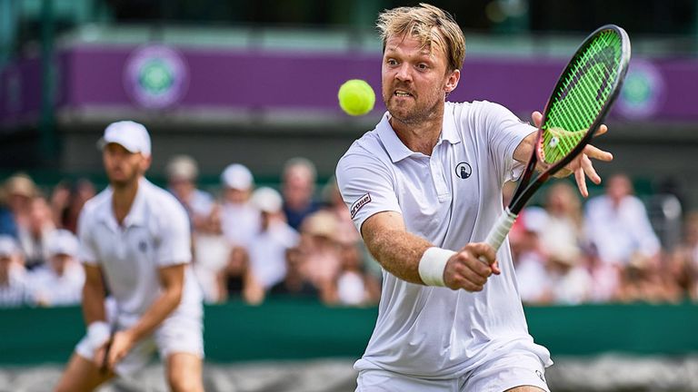 Kevin Krawietz (v.) und Tim Pütz stehen im Halbfinale von Wimbledon.