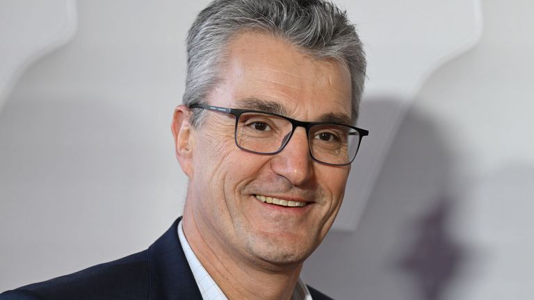 Knut Kircher verlängert seinen Vertrag und bleibt Schiedsrichter-Chef beim DFB.