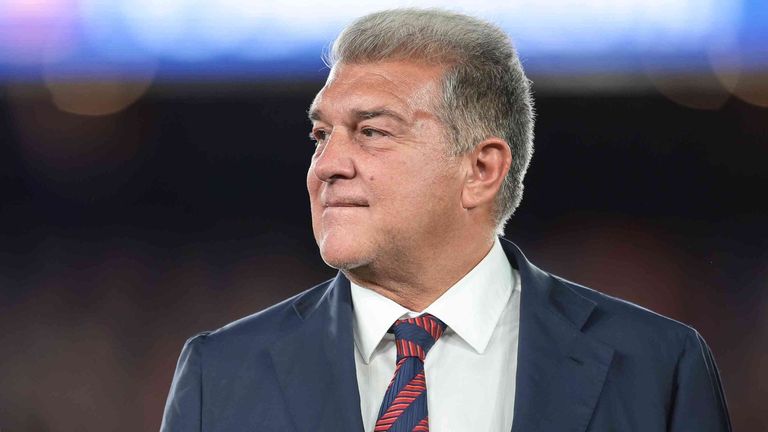 Barca-Präsident Joan Laporta musste sich im Krankenhaus behandeln lassen.