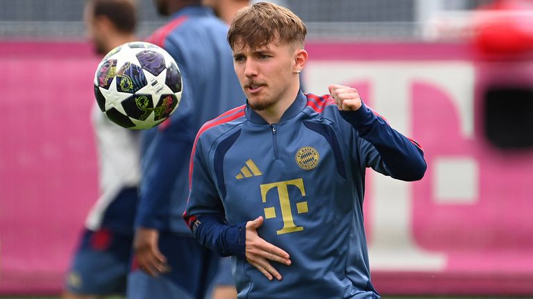 Lennart Karl hat nach seiner Muskelverletzung des Training beim FC Bayern München wieder aufgenommen.