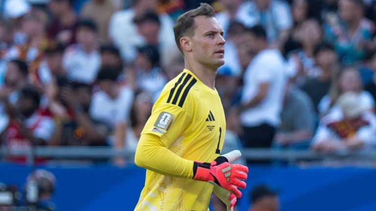 Manuel Neuer (40): 