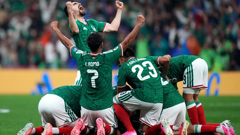 Mexiko steht im Achtelfinale der WM.