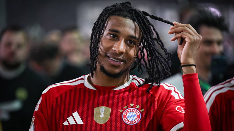 Bayern-Star Michael Olise möchte nach Sky Sport Informationen beim FC Bayern bleiben. 