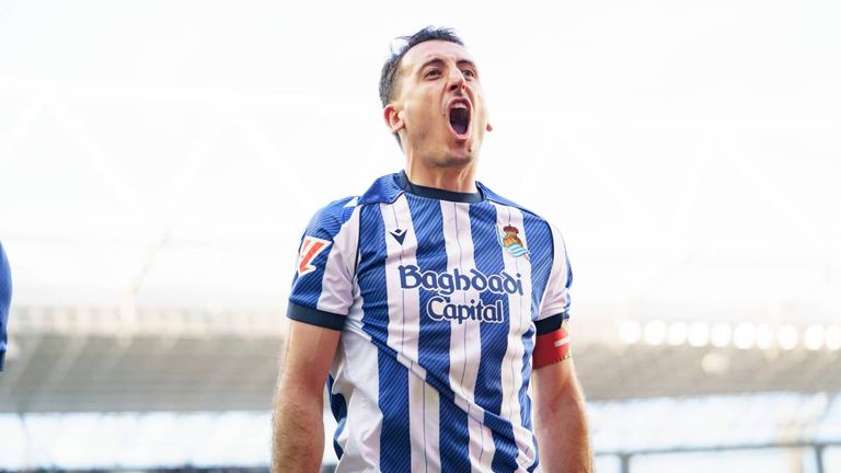 1 Spieler: Real Sociedad San Sebastian - Mikel Oyarzabal (im Bild)