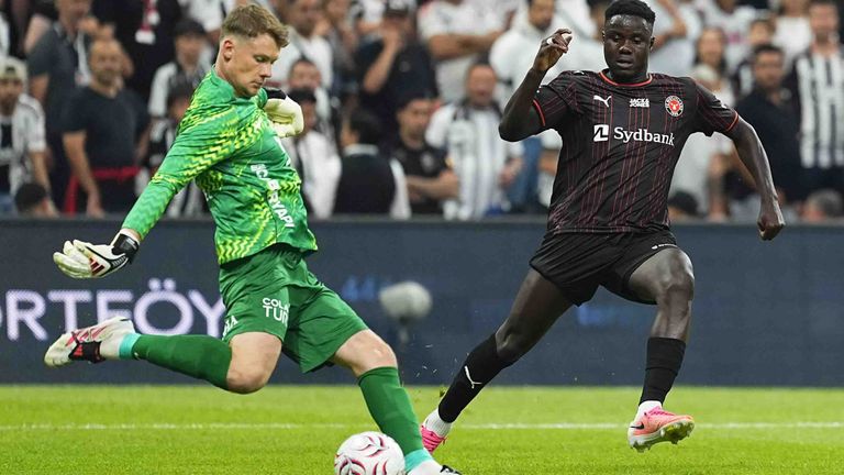 Alexander Nübel gewinnt mit Besiktas Istanbul gegen FC Midtjylland in der Qualifikation zur Europa League.
