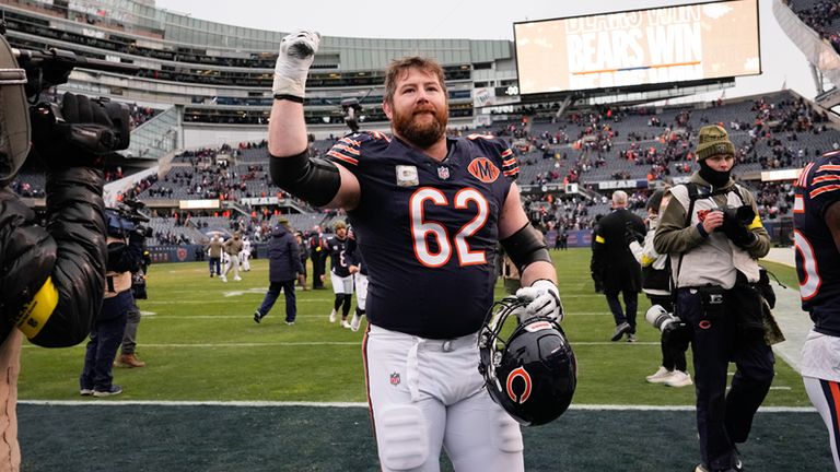 Joe Thuney ist erstmals in den NFL Top 100 vertreten: Der Guard der Chicago Bears steigt im Ranking 2026 auf Platz 49 ein.