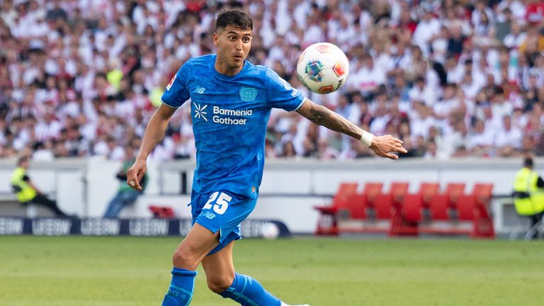 1 Spieler: Bayer Leverkusen - Exequiel Palacios