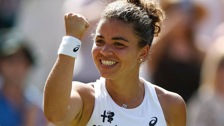 Jasmine Paolini ballt in Wimbledon die Siegerfaust.