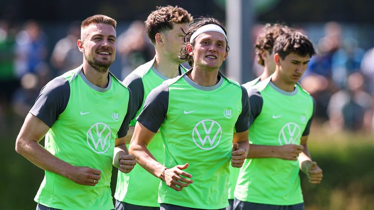Fabian Reese soll den VfL Wolfsburg zurück in die Bundesliga führen.