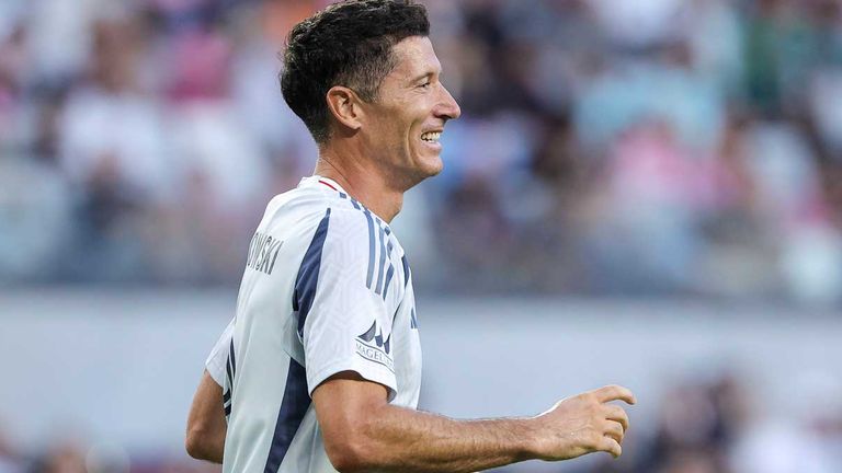 Robert Lewandowski wechselte vom FC Barcelona zu Chicago Fire.