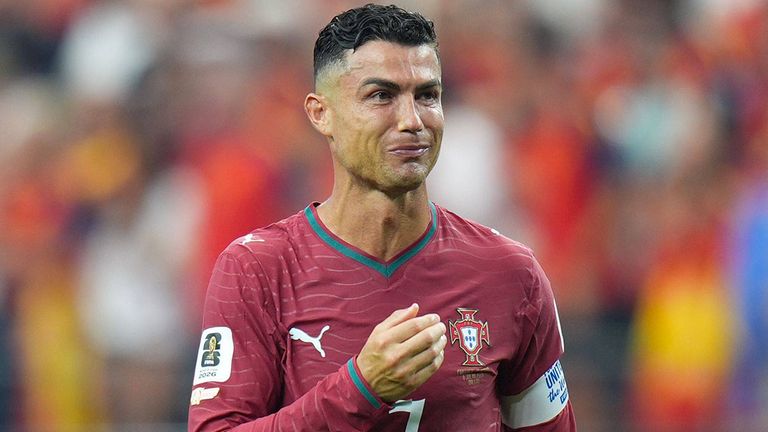 Cristiano Ronaldo kann die Tränen nach dem WM-Aus von Portugal nicht zurückhalten.