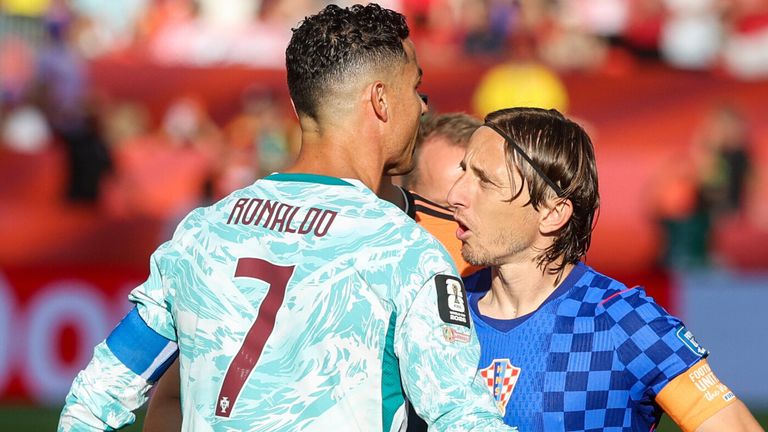 Cristiano Ronaldo (l.) und Luka Modric trafen im Sechzehntelfinale der WM 2026 aufeinander. 