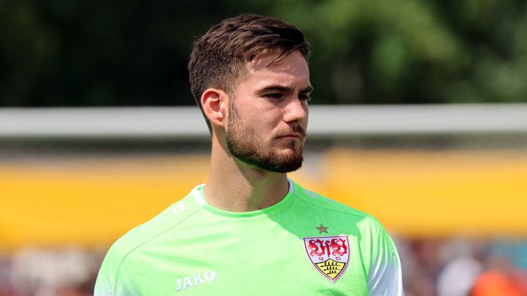 VfB-Torwart Dennis Seimen hat sich eine Oberschenkelverletzung zugezogen und fällt monatelang aus. 