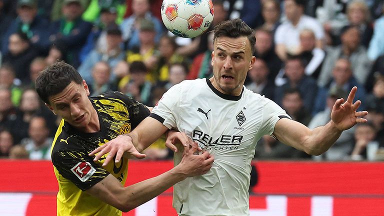 Haris Tabakovic (r.9 hat in der abgelaufenen Saison für Borussia Mönchengladbach 15 Bundesliga-Tore erzielt.