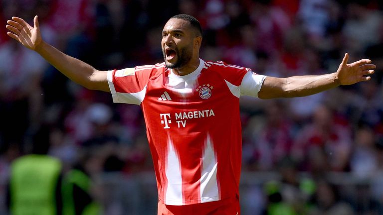 Wie viele Berater ihre Geschäfte betreiben, stößt Jonathan Tah sauer auf.