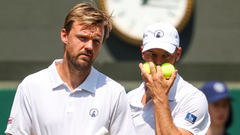 Das deutsche Tennis-Doppel Kevin Krawietz und Tim Pütz hat erneut den Einzug ins Wimbledon-Finale verpasst. 