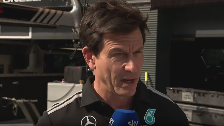 Mercedes-Boss Toto Wolff war nach dem Rennen in Ungarn alles andere als zufrieden und ärgerte sich über zahlreiche Punkte. 