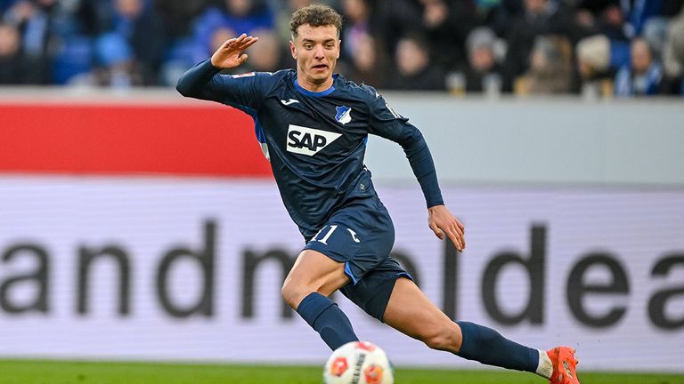 Fisnik Asllani bereitet sich zunächst mit der TSG Hoffenheim auf die anstehende Saison vor.