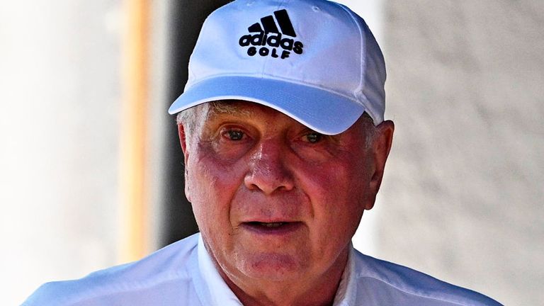 Uli Hoeneß hofft nun auf einen langfristigen Verbleib von Max Eberl beim FC Bayern.