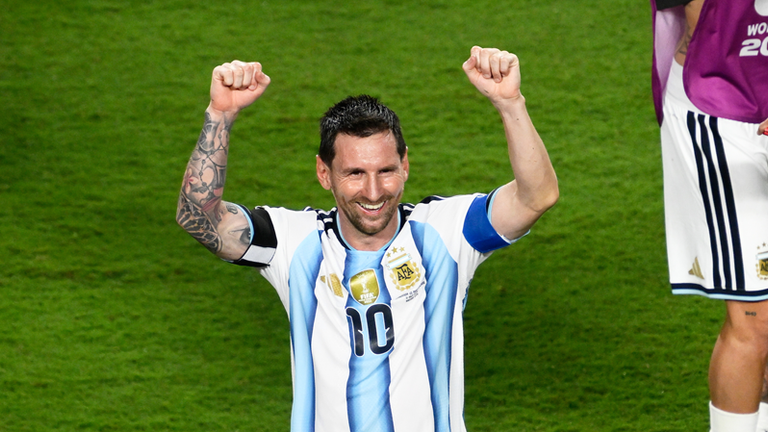Lionel Messi und Argentinien kämpfen bei der WM 2026 um den Finaleinzug. Das Spiel um Platz 3 läuft am Samstag, 18. Juli, live und exklusiv 