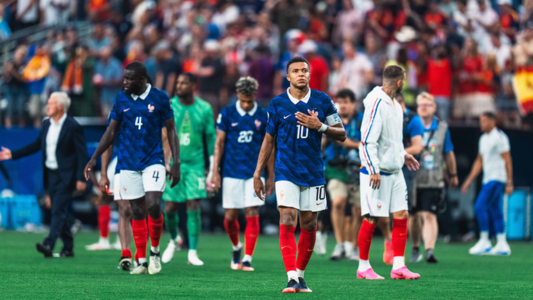 Frankreich scheitert im Halbfinale der WM an Spanien. Ab Samstag, 18. Juli trifft Les Bleus auf England. Ab 23:00 Uhr live und exklusiv bei 