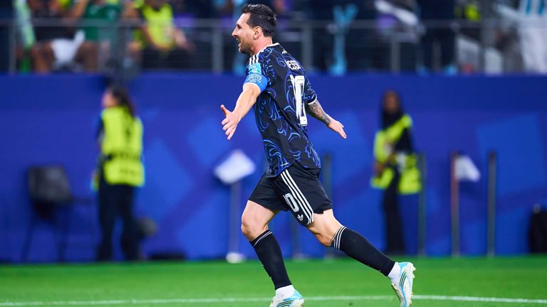  In der Nacht trifft Argentinien im Sechzehntelfinale auf Kap Verde. Die Partie läuft ab 00:00 Uhr live und exklusiv bei MagentaTV.