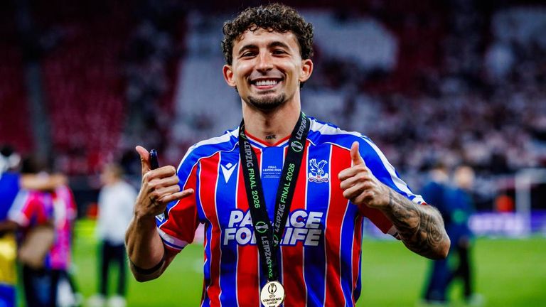 1 Spieler: Crystal Palace - Yeremy Pino (im Bild)