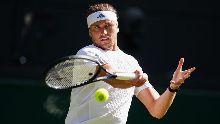 Alexander Zverev steht in der dritten Runde von Wimbledon.