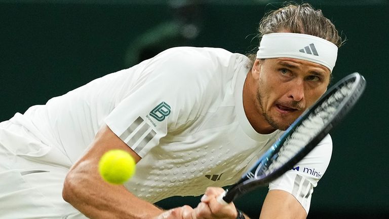 Alexander Zverev muss in Wimbledon noch auf seinen Viertelfinal-Einzug warten.