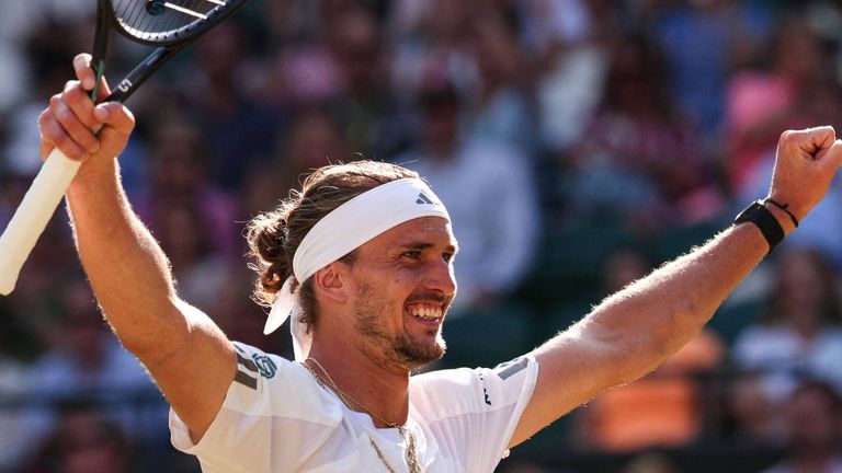 Alexander Zverev steht in Wimbledon erstmals im Halbfinale.