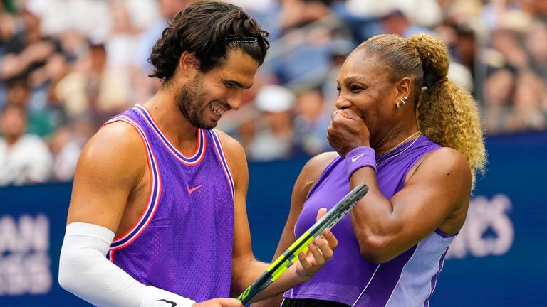Carlos Alcaraz & Serena Williams gewannen ihr Auftaktmatch im Mixed der US Open.